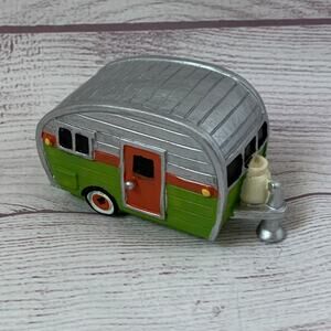 Miniature Vintage-Style Travel Trailer Camper Figurine Retro Fairy Garden 3 3/4"